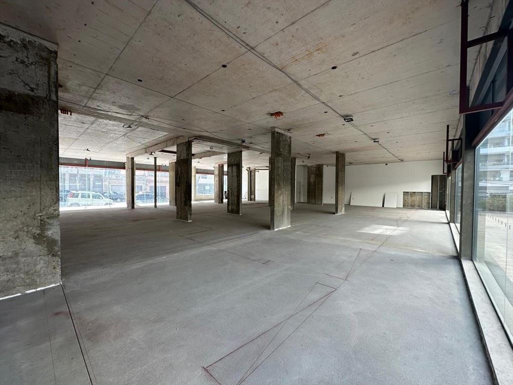 Alquiler y venta local comercial 1085m2 Palermo Parque Rodo