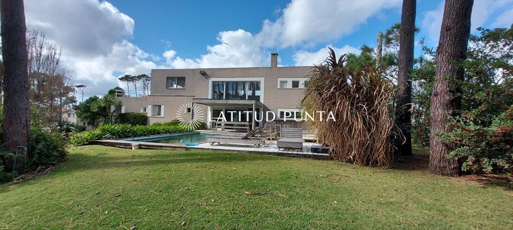 Casa en Laguna Blanca - Manantiales, 5 dormitorios y piscin