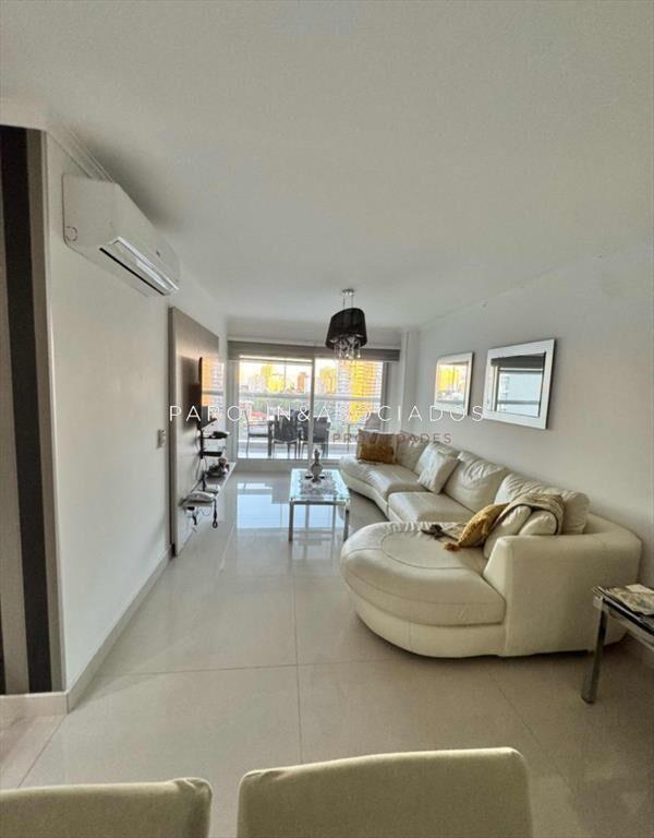 Apartamento en venta de 2 dormitorios en Miami