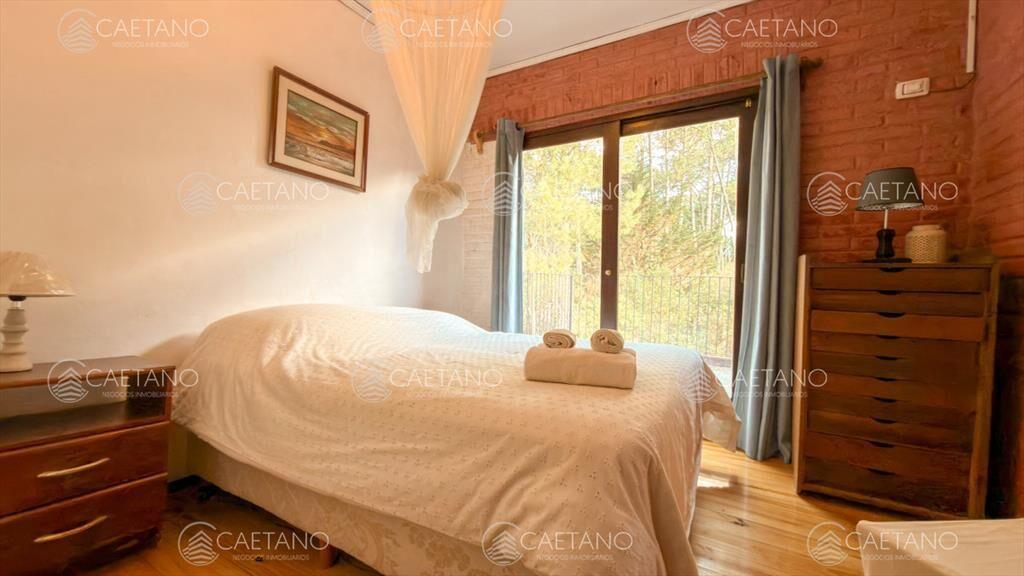 Casa en venta  4 dormitorios - Club del Lago