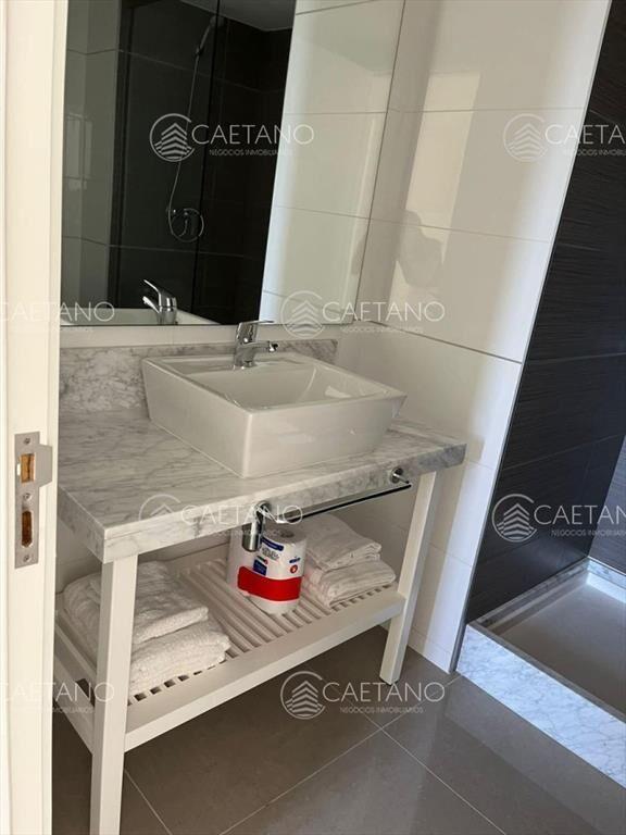 venta apartamento un dormitorio en Av. Roosevelt.
