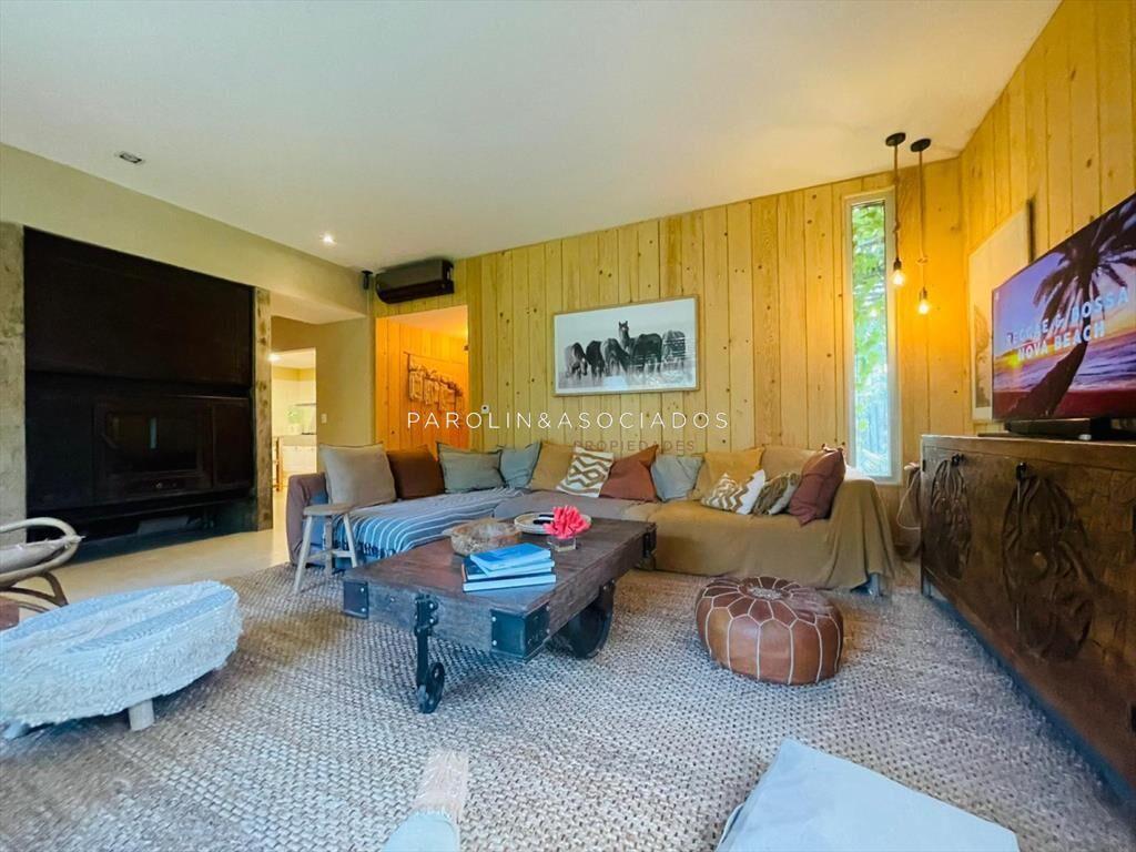 Casa de 3 dormitorios en barrio privado La Punta