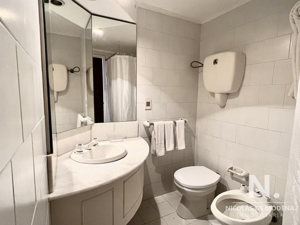 Apartamento de 2 dormitorios en venta Punta del Este. Club