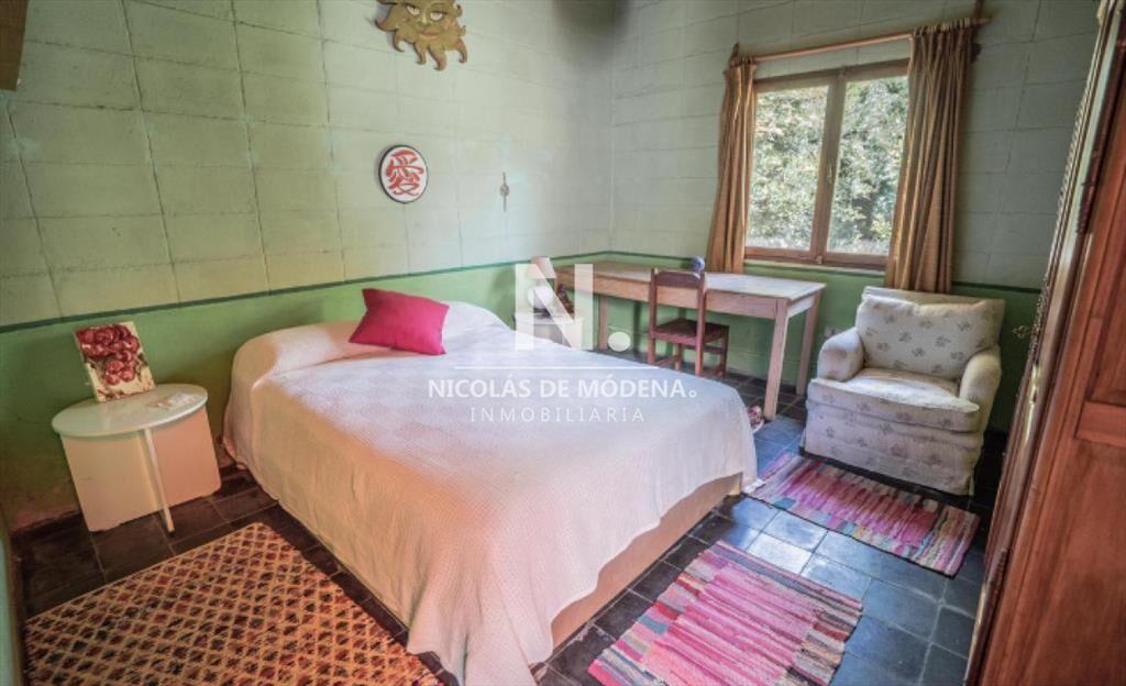 Vende casa en el Tesoro de 3 dormitorios.