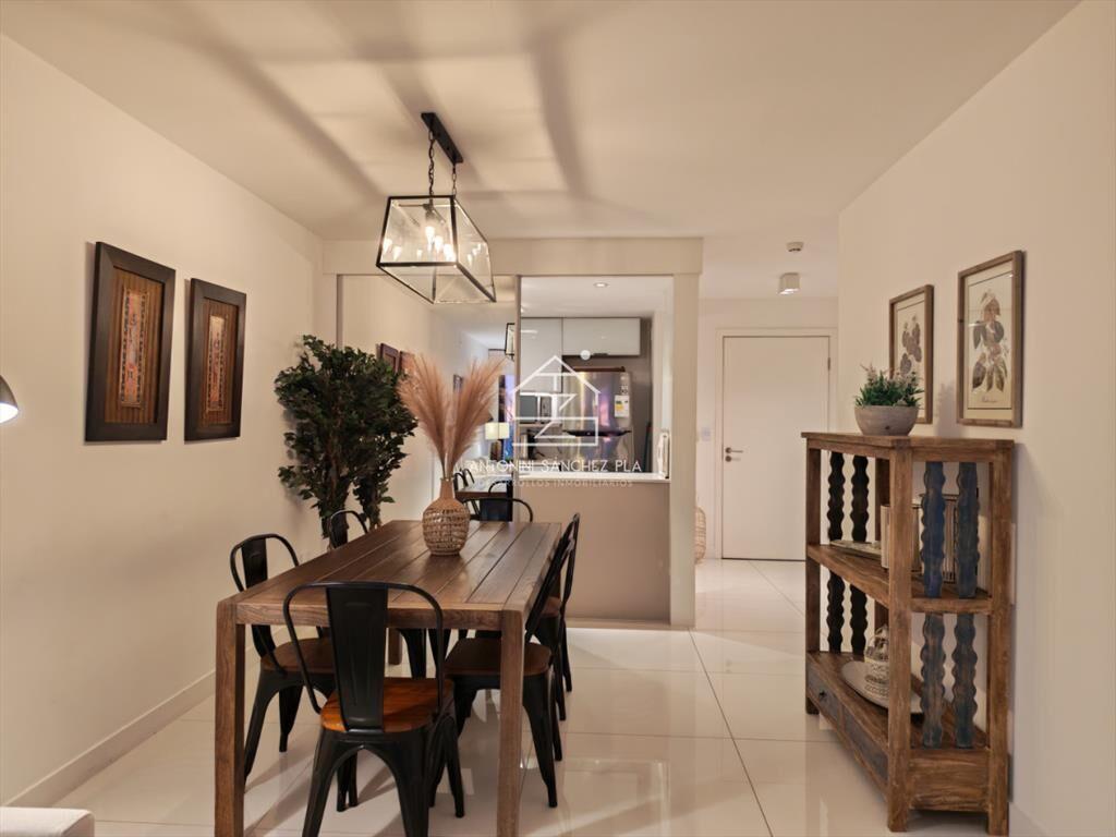 Dos dormitorios con vista al mar en venta