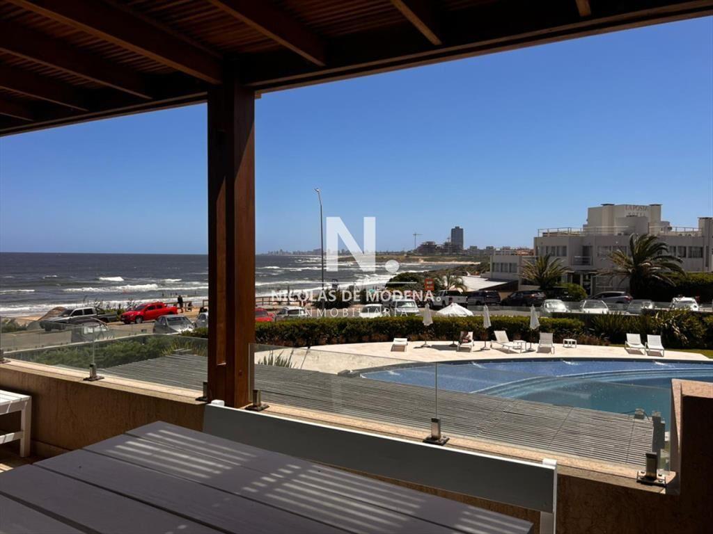 Espectacular Apartamento en La Barra frente a la