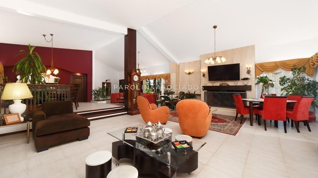MUY LINDA CASA EN ENTORNO SUPER AGRADABLE