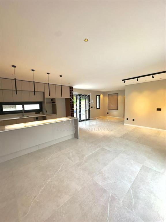Vende casa a estrenar en Club del lago, Punta