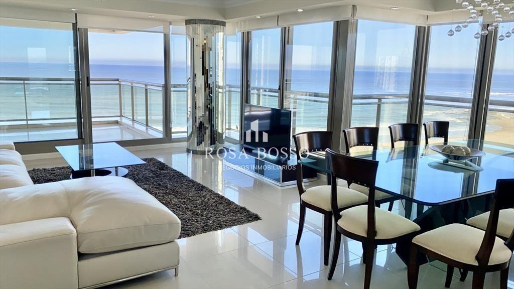 Apartamento 4 dormitorios  Garaje  vista Playa