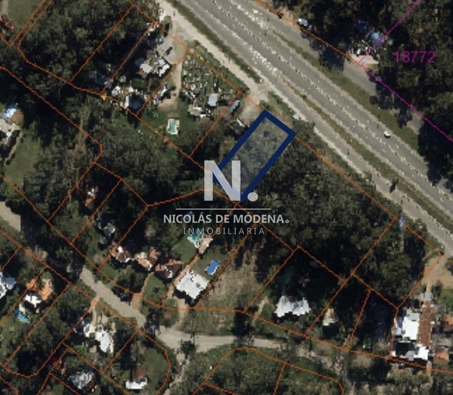 Venta terreno comercial en Solanas