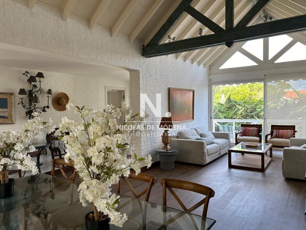 Hermosa Casa en Playa Mansa consulte!!!!