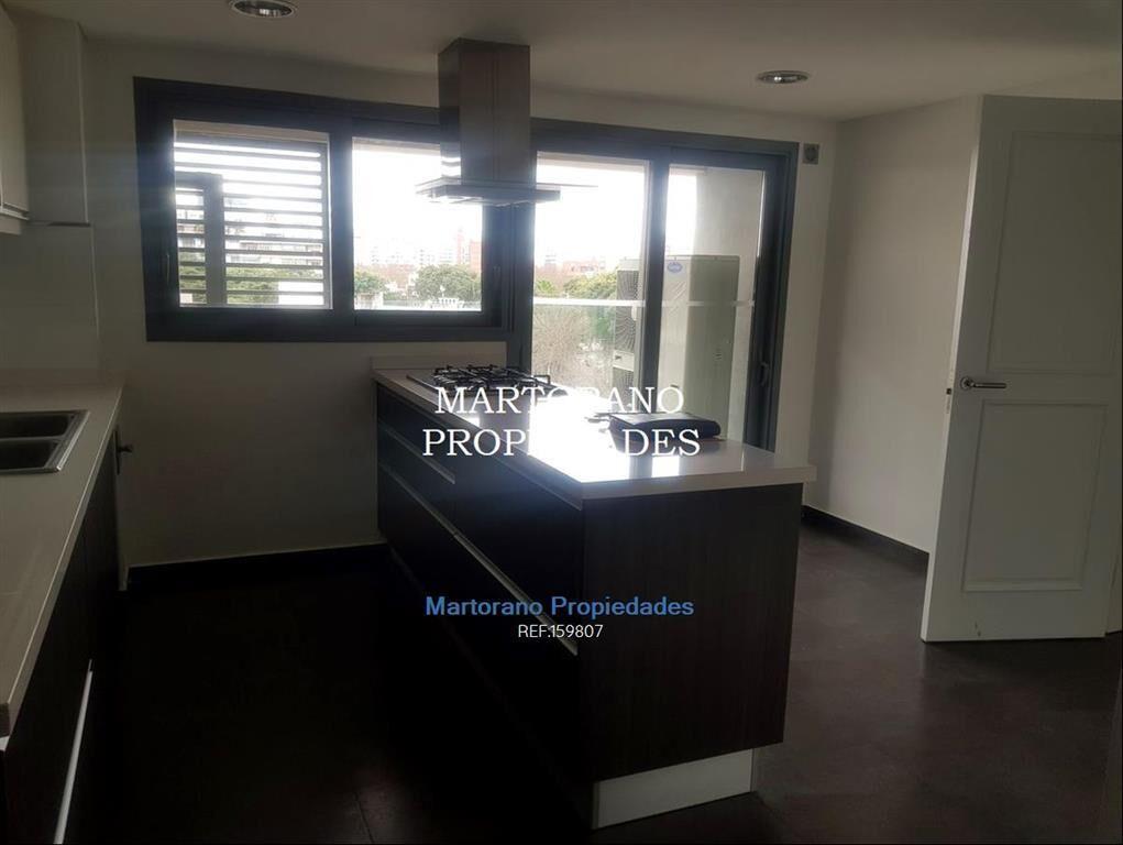 Venta o Alquiler Tee Tower 3 dorm 5 baños Garage Doble
