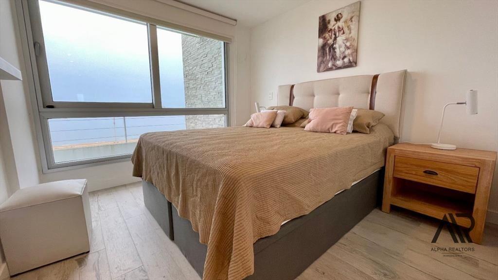 Venta Penhouse 4 dormitorios primera línea