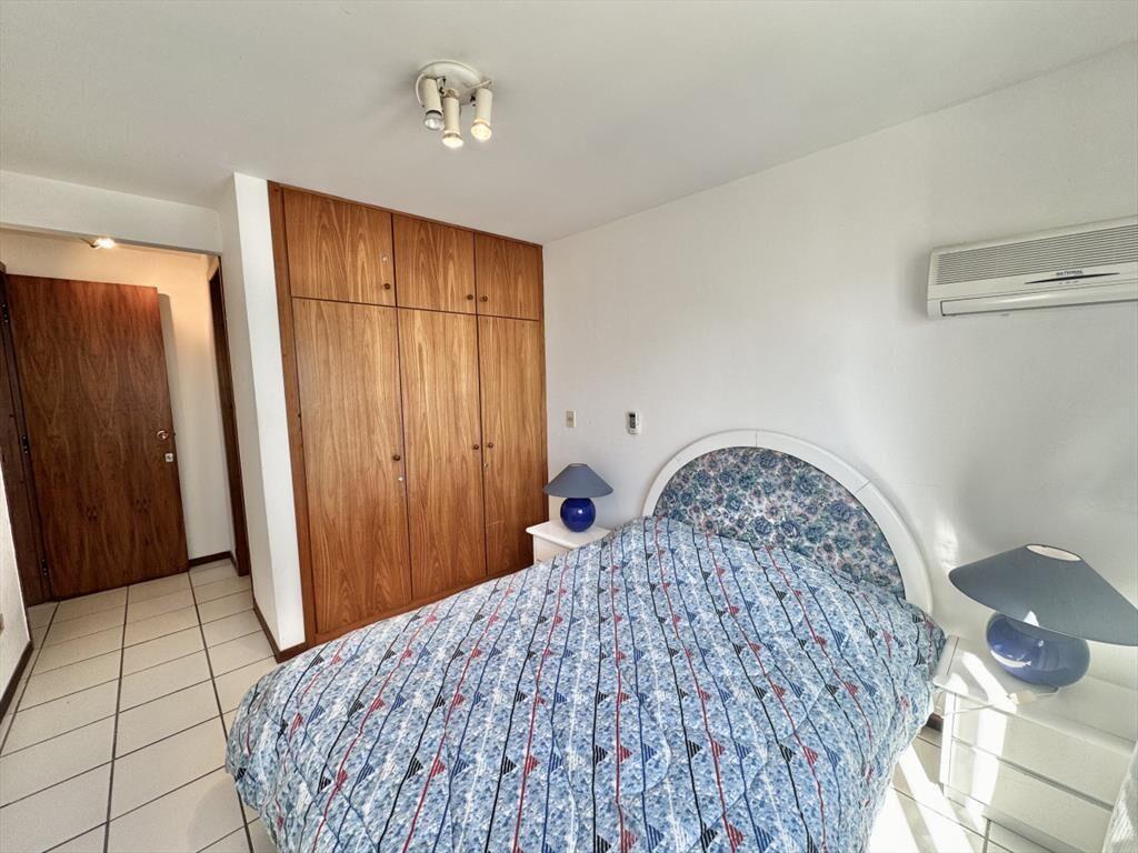 PENT-HOUSE EN VENTA DE 2 DORMITORIOS Y PARRILLERO