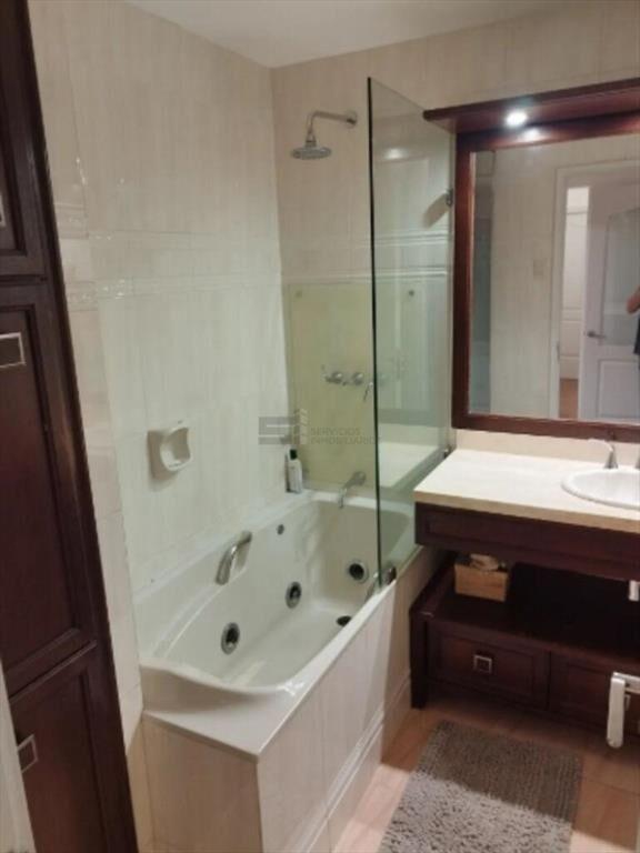Se alquila Apartamento amoblado de tres dormitorios en Poci