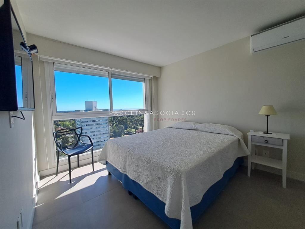 Apartamento en venta de 2 dormitorios en edificio