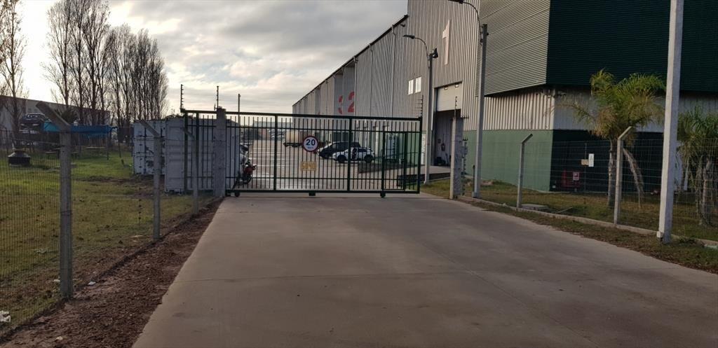 Alquiler depósito en centro logístico sobre Camino bajo la