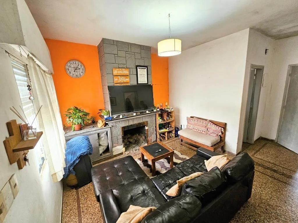 Apartamento en venta 2 dormitorios patio y cochera villa es