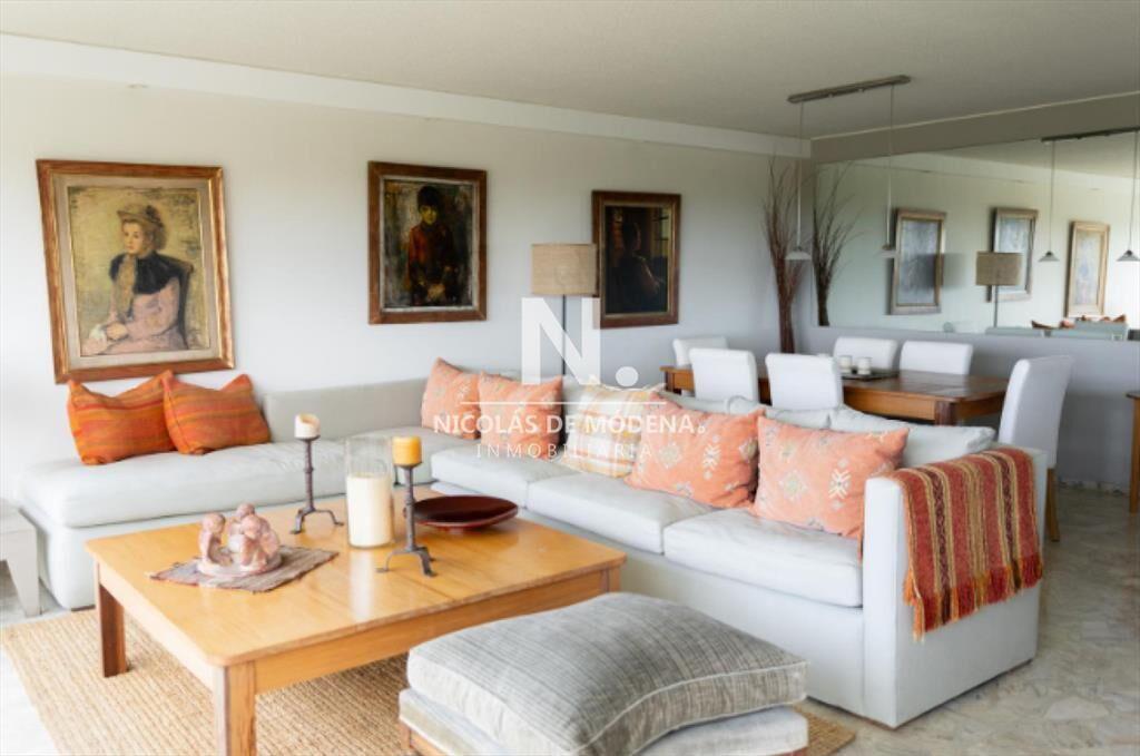 Apartamento en venta con balcon, de 2 dormitorios