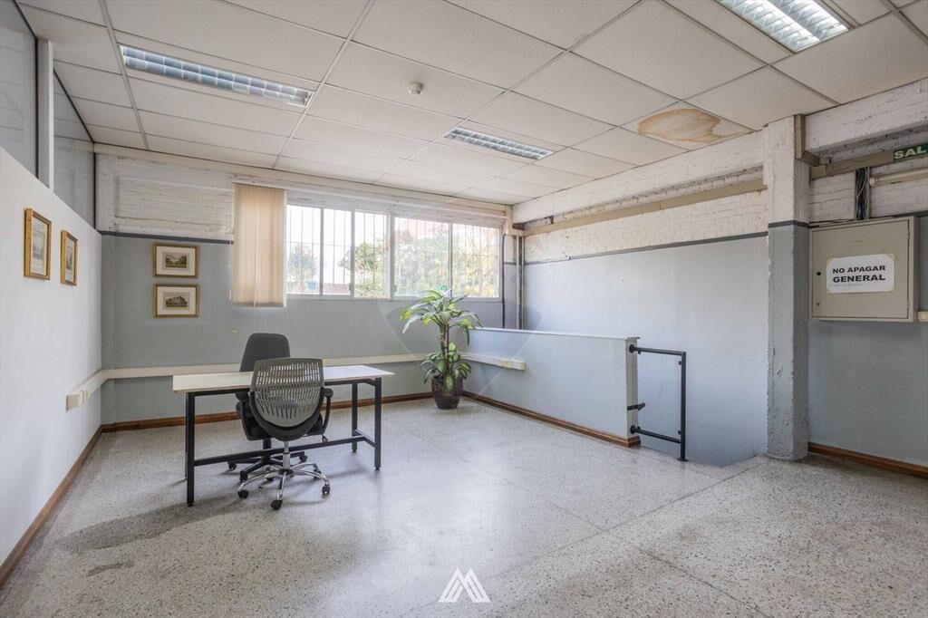 VENTA LOCAL, GRAN TERRENO, EN LA COMERCIAL