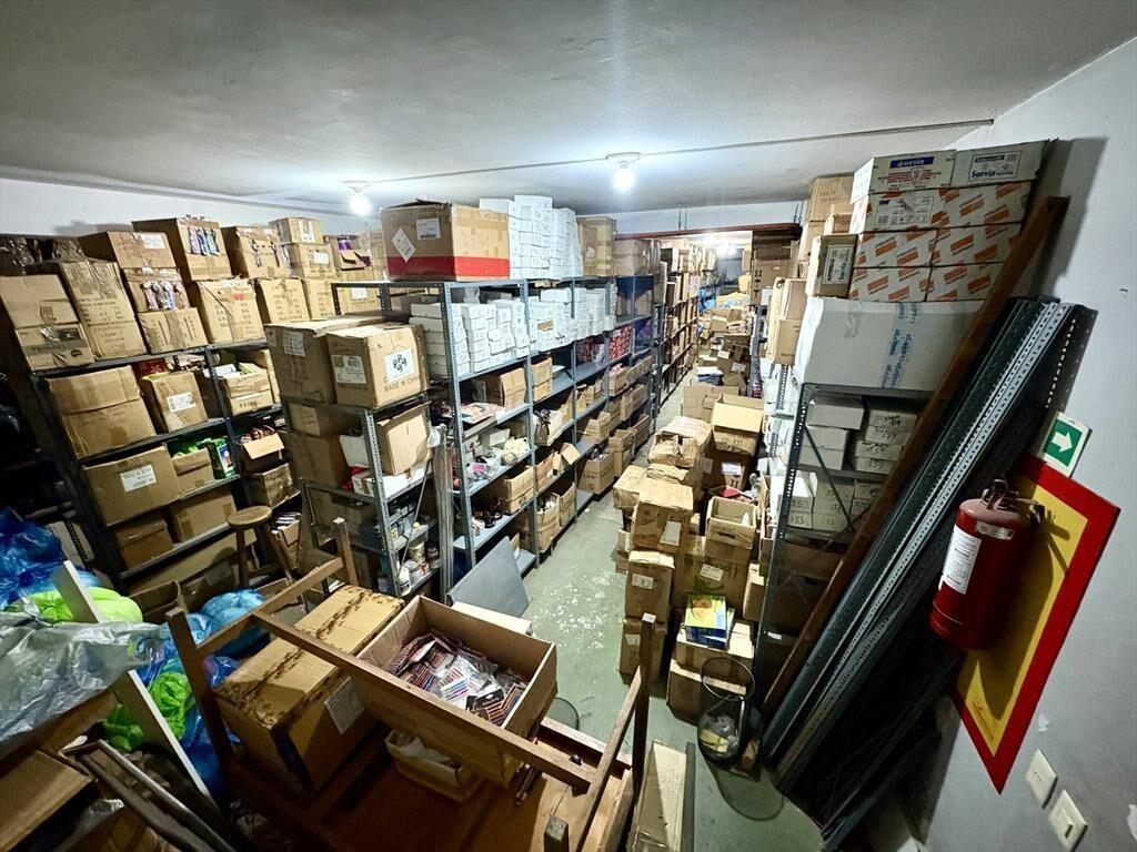 Venta de Local comercial con 294 Mts2 en Cordón sobre 18 de