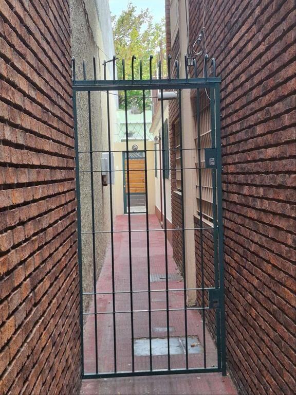 Venta casa de 2 dorm + apartamento de 1 dormitorio, la casa