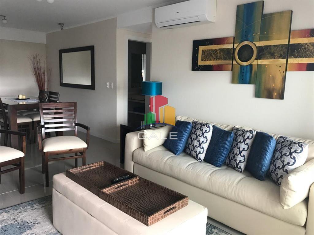 Vende apartamento de 2 dormitorios en Punta del Este, con h