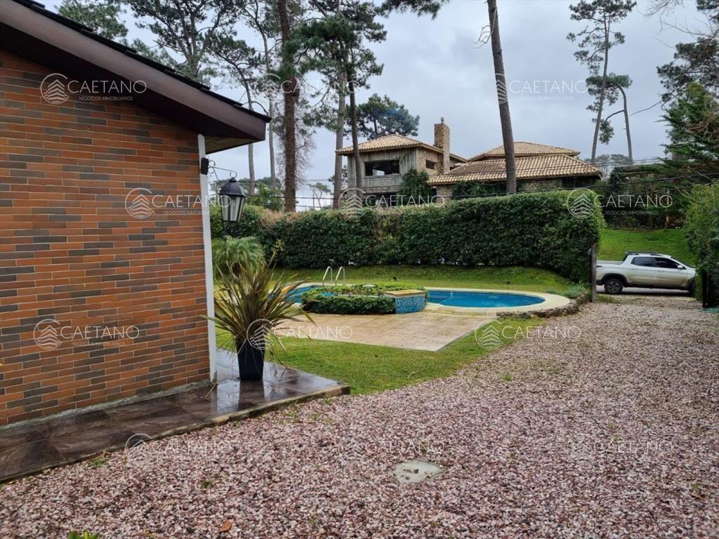 Casa en alquiler de 3 dormitorios en Punta del Este