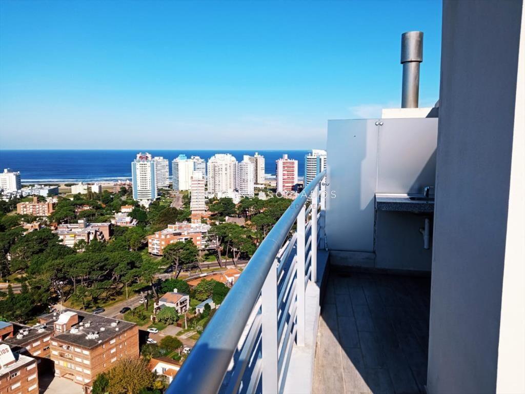 Pent house en venta y alquiler, Punta del Este.