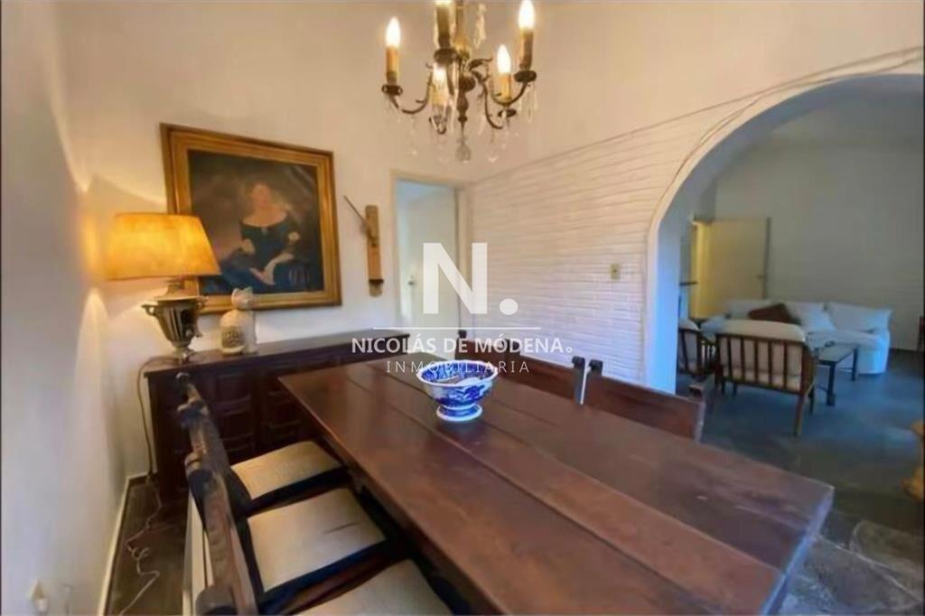 Casa de 3 dormitorios y servicio a la venta en Punta del Es