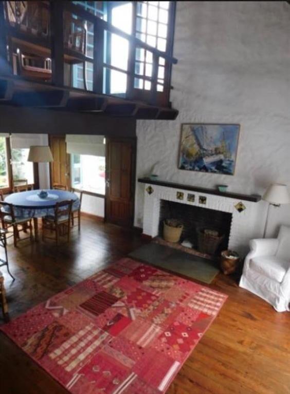 CASA EN VENTA DE 5 DORMITORIOS EN LA BARRA