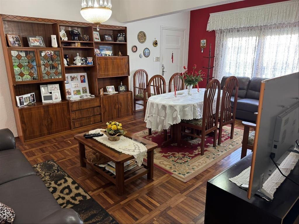 VENTA DE CASA MALVIN 3 DORMITORIOS UNA PLANTA GRAN FONDO