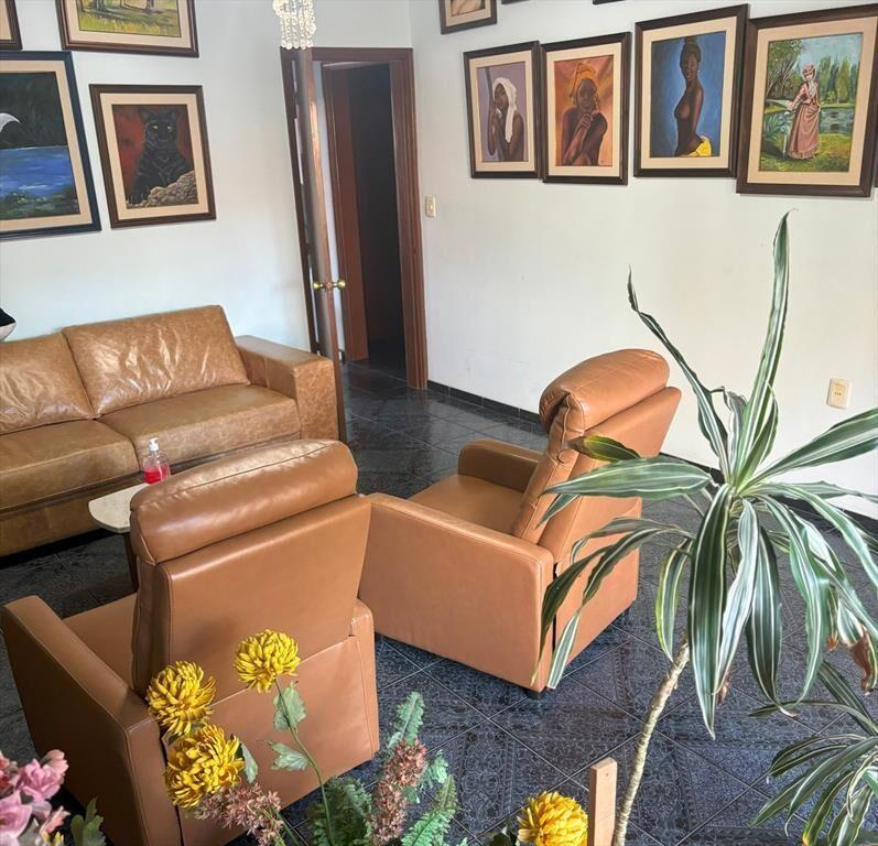 Venta casa tres dormitorios Araucana y Bolivia Punta Gorda
