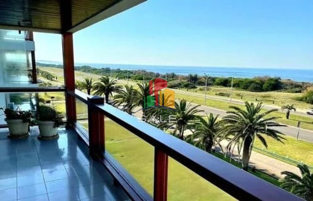 Majestuoso apartamento en Brava