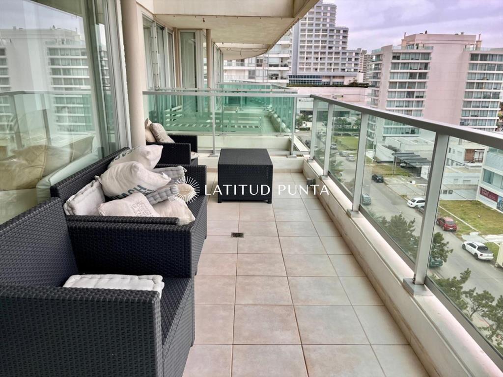 Apartamento 2 dormitorios con vista. Mansa
