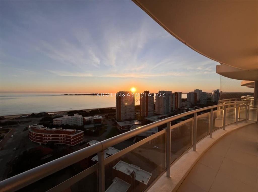 VENTA DE APARTAMENTO EN EDIFICIO SUNRISE PUNTA 3