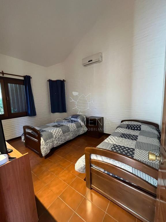 Alquiler Importante casa en Barrio Lugano