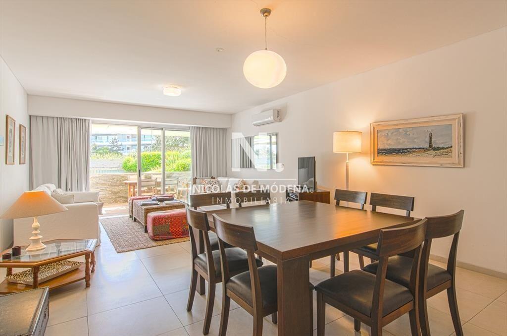 Apartamento Tres Dormitorios en Aqluiler Playa