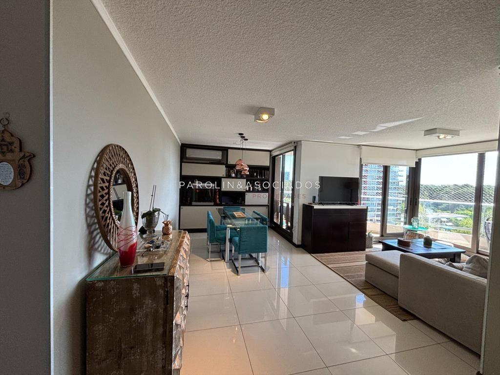 Excelente apartamento con vista 3 dormitorios