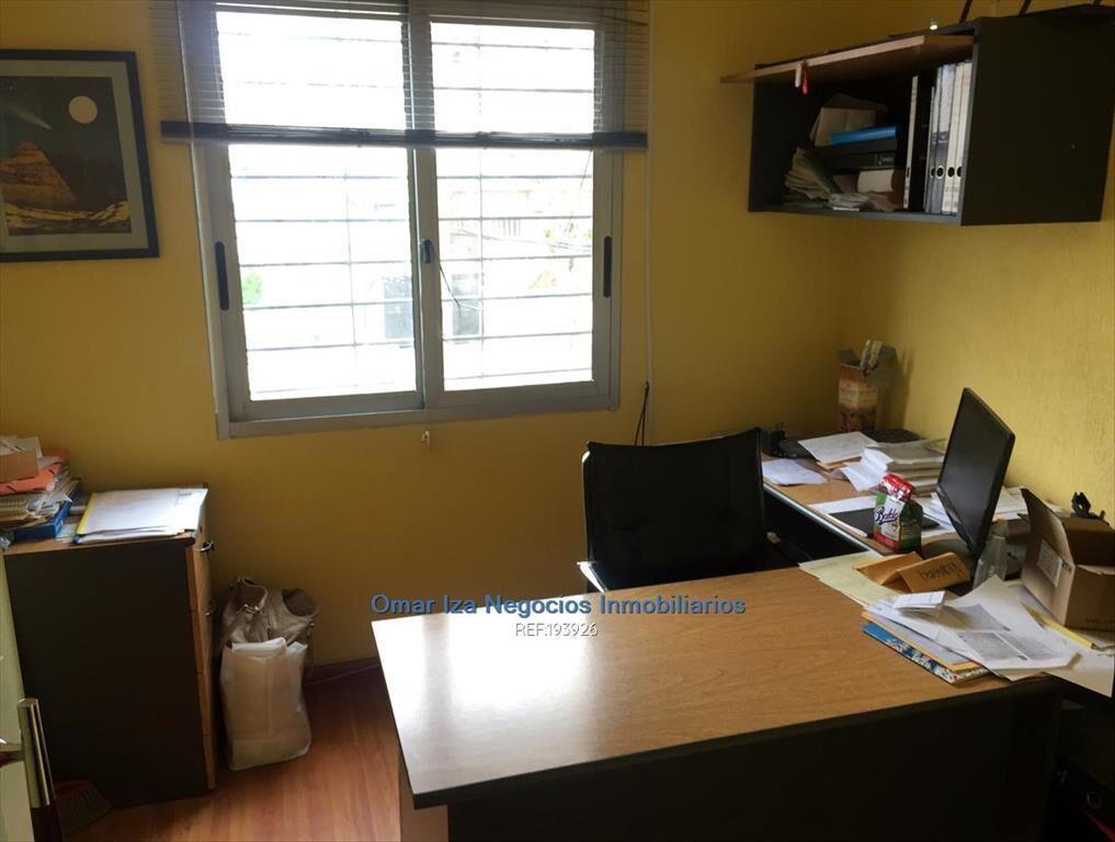 Venta local industrial deposito galpón Sayago, doble entrad