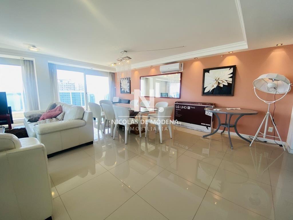 Hermoso apartamento de 3 dormitorios mas dependencia de ser