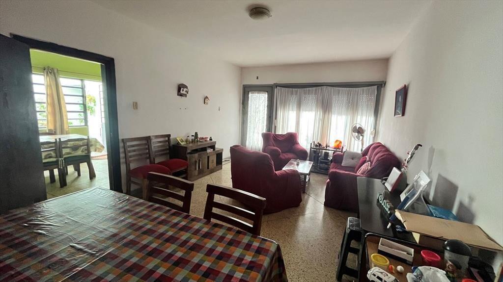 Casa 3 dormitorios, con fondo con parrillero y gge x2