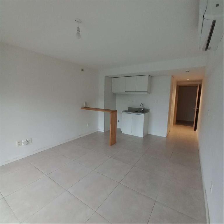 Alquiler Monoambiente Pocitos Nuevo al frente con balcón 1