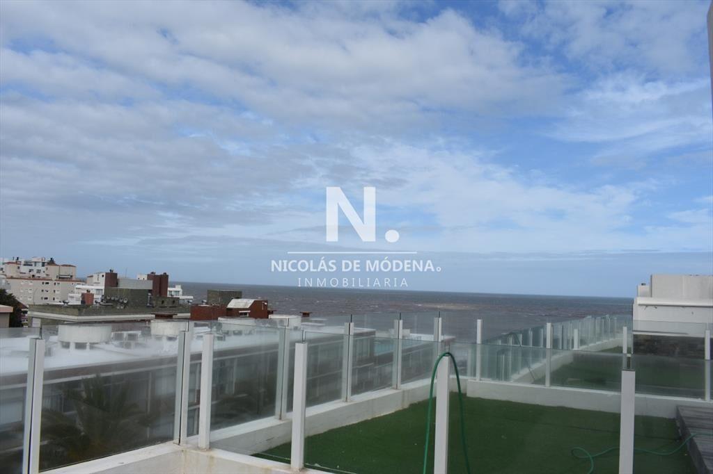 Vende apartamento en Peninsula, Punta del Este de