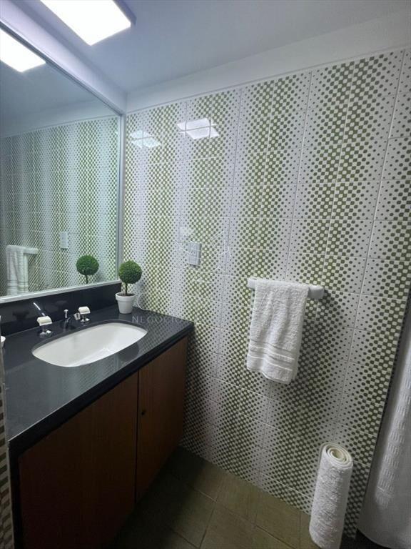 En venta apartamento de 2 mas dep. en Península,