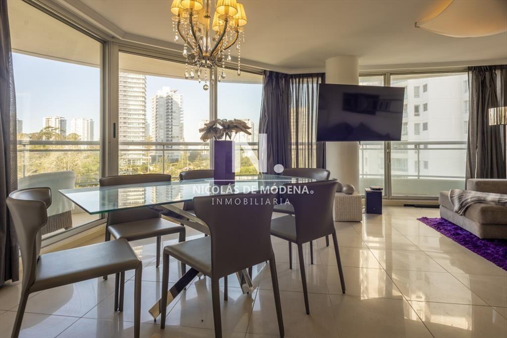 Vende apartamento con vista espectacular, de 3 dormitorios
