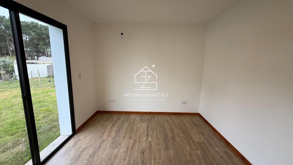 Venta casa tres dormitorios Punta del este barrio