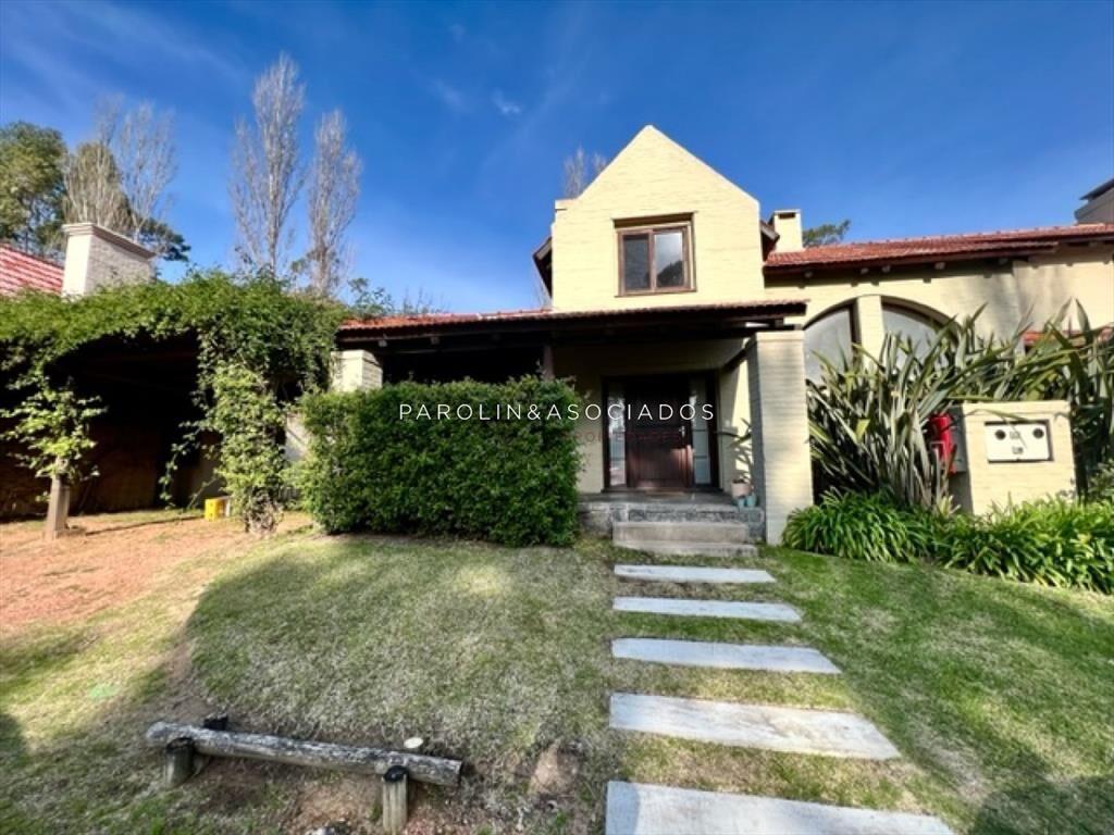 Casa en venta, punta del este, 2 dormitorios,