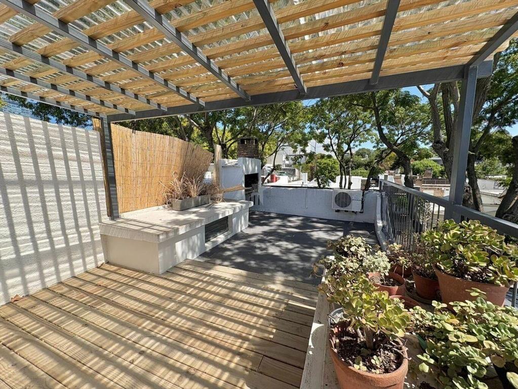 VENTA CASA POCITOS 2 DORM - SERVICIO - 2 BAÑOS - AZOTEA C/