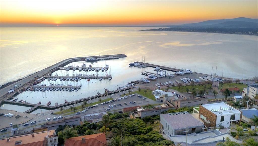 Casa a la Venta Frente al Mar en Piriápolis